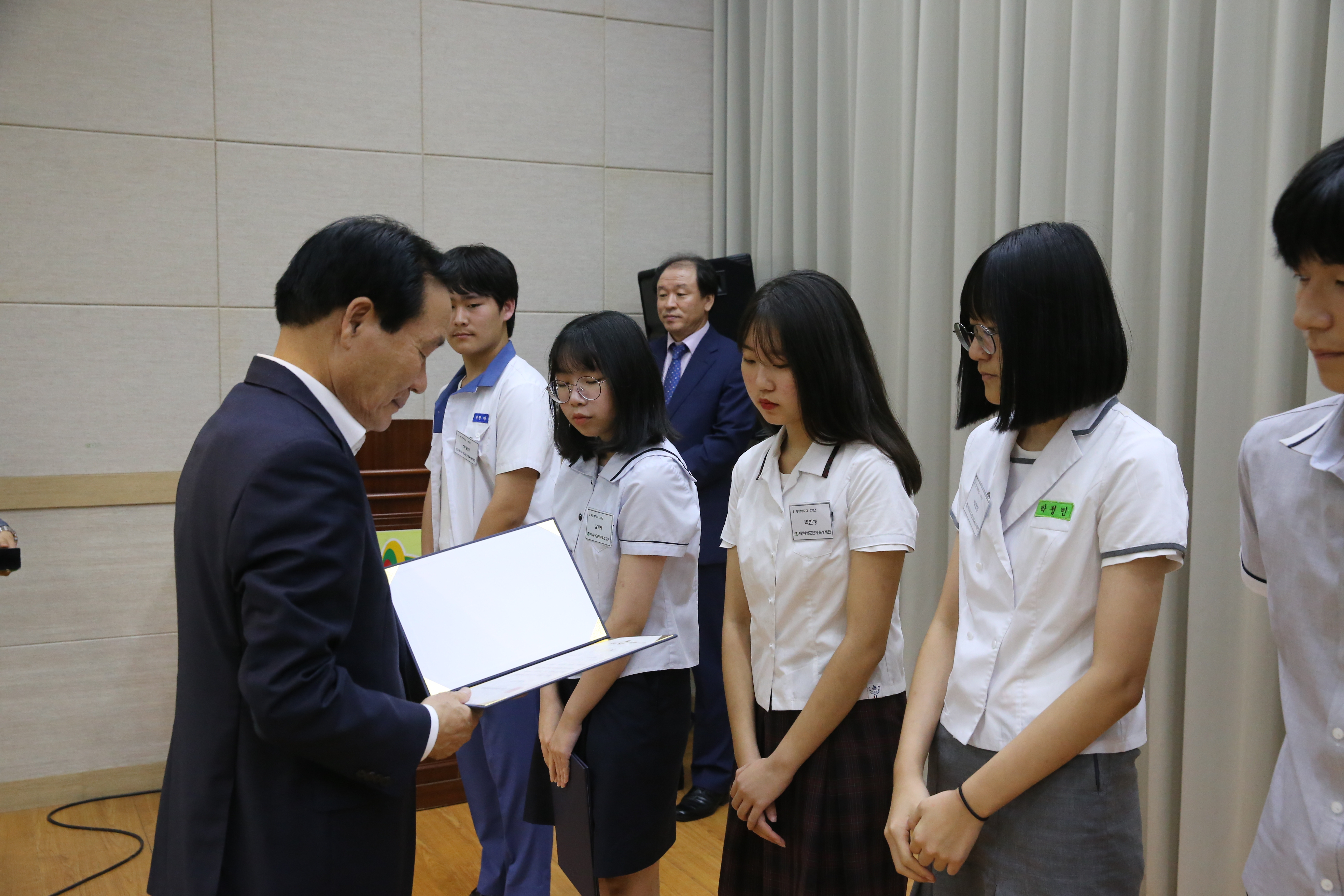 클릭하시면 원본이미지를 보실 수 있습니다.